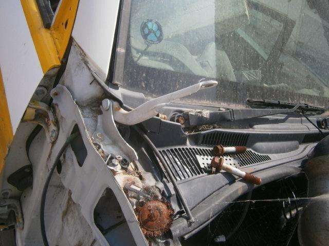 Решетка под лобовое стекло Тойота Хайлюкс Сурф в Саратове 29488